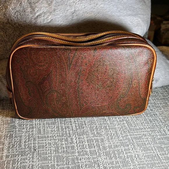 368. Vintage Etro Travel Pouch - Picture 3 of 13